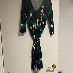 Diane Von Furstenberg Black, Green & Cream Long Sleeve Dress